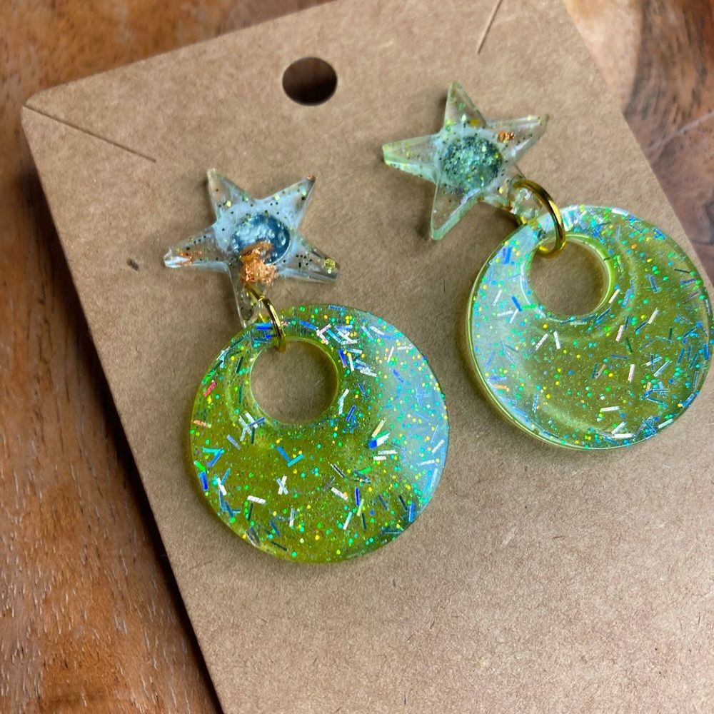 Star dangle earrings